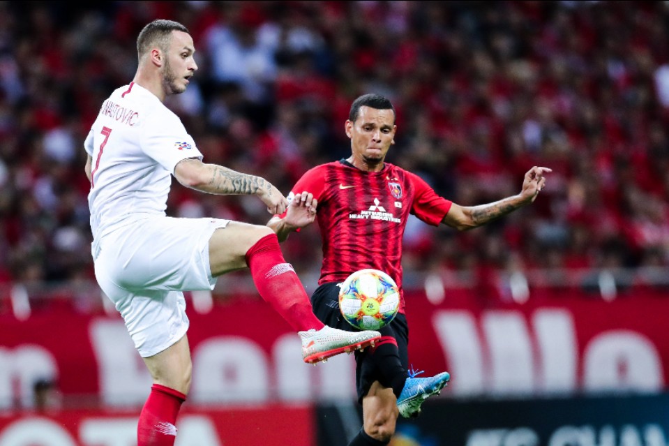 上港横扫深圳阿瑙,阿瑙在上港踢了几年