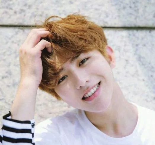 矫正后两年反弹会越来越严重吗,矫正完成两年牙齿还是松动