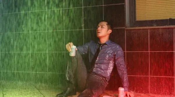 白领成了新底层,白领生存的现状