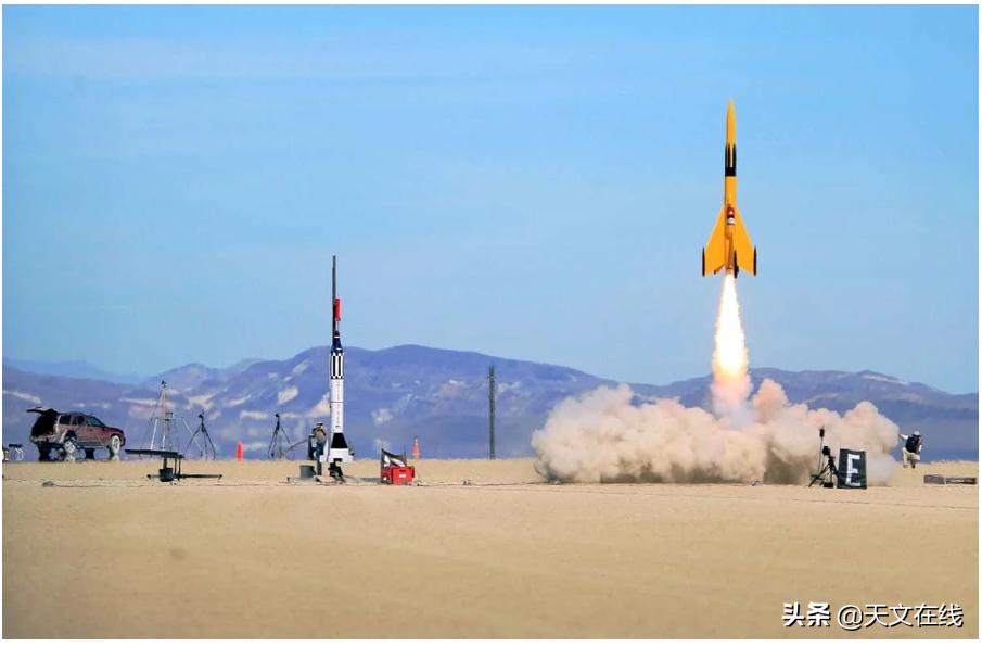 宇宙飞船为什么要靠火箭发射,火箭和宇宙飞船飞起来的原理