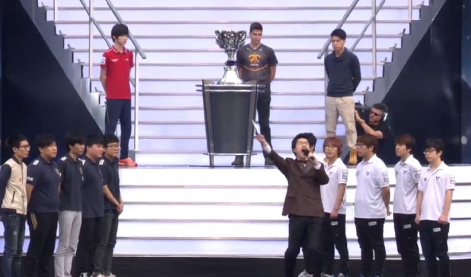 LOL史上最强战队落幕！SSW全员退役，他们真的配得上历史第一吗？