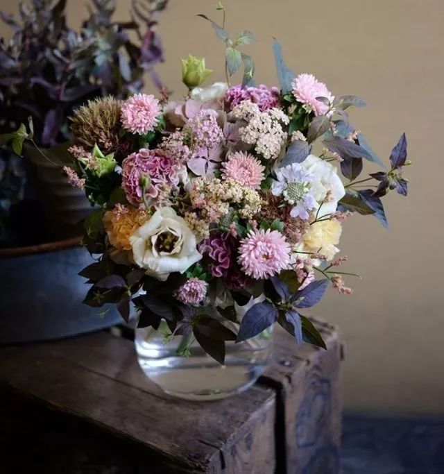 日式花艺作品,日本花店装修风格效果图