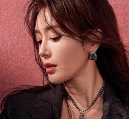 那些一刀切削骨的明星还好吗？后遗症一大堆，小方脸成最大赢家