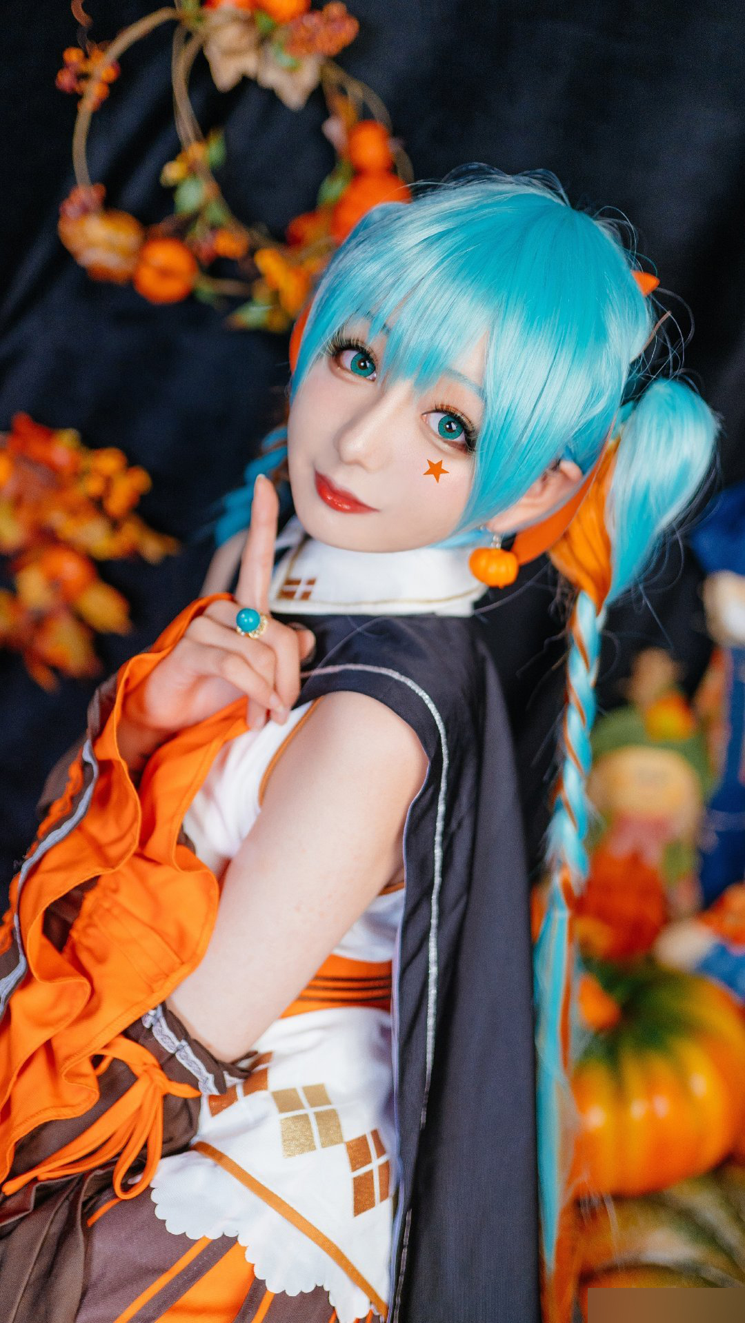 三个人cos未来初音,初音未来cos所有造型