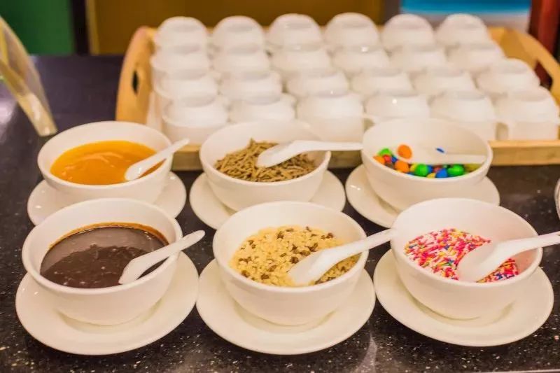 成都海鲜自助餐499元一个,成都生蚝吃到饱自助餐