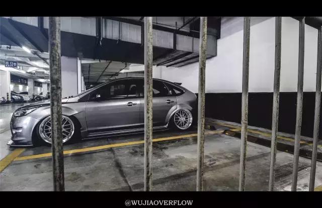 福克斯三厢外国改装st案例,福克斯改装内饰carplay