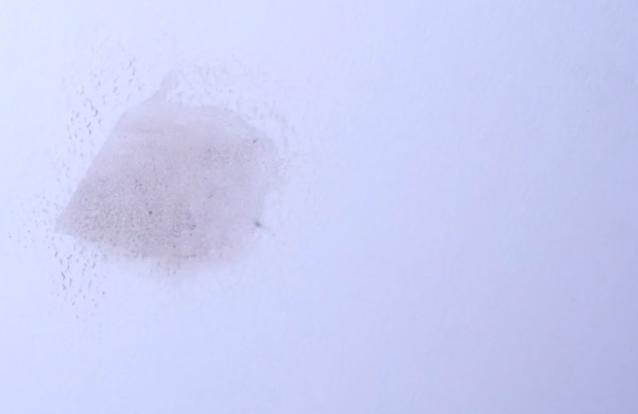 如何去除孩子涂在墙上的笔迹,墙上笔渍怎么去除小窍门