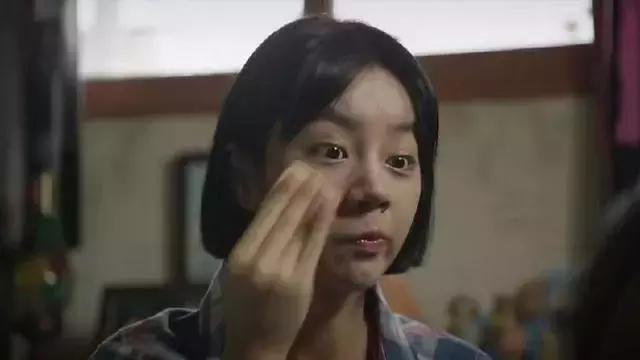 这届中国女人为了变美，开始重新学起生物和化学了，成分*党**是如何影响护肤品新品上市和营销方向的？