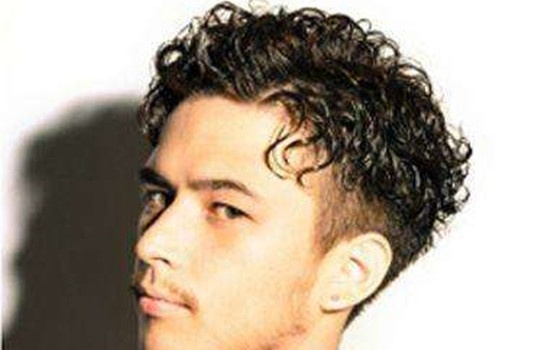 男生烫头发造型,头发造型男生三七烫