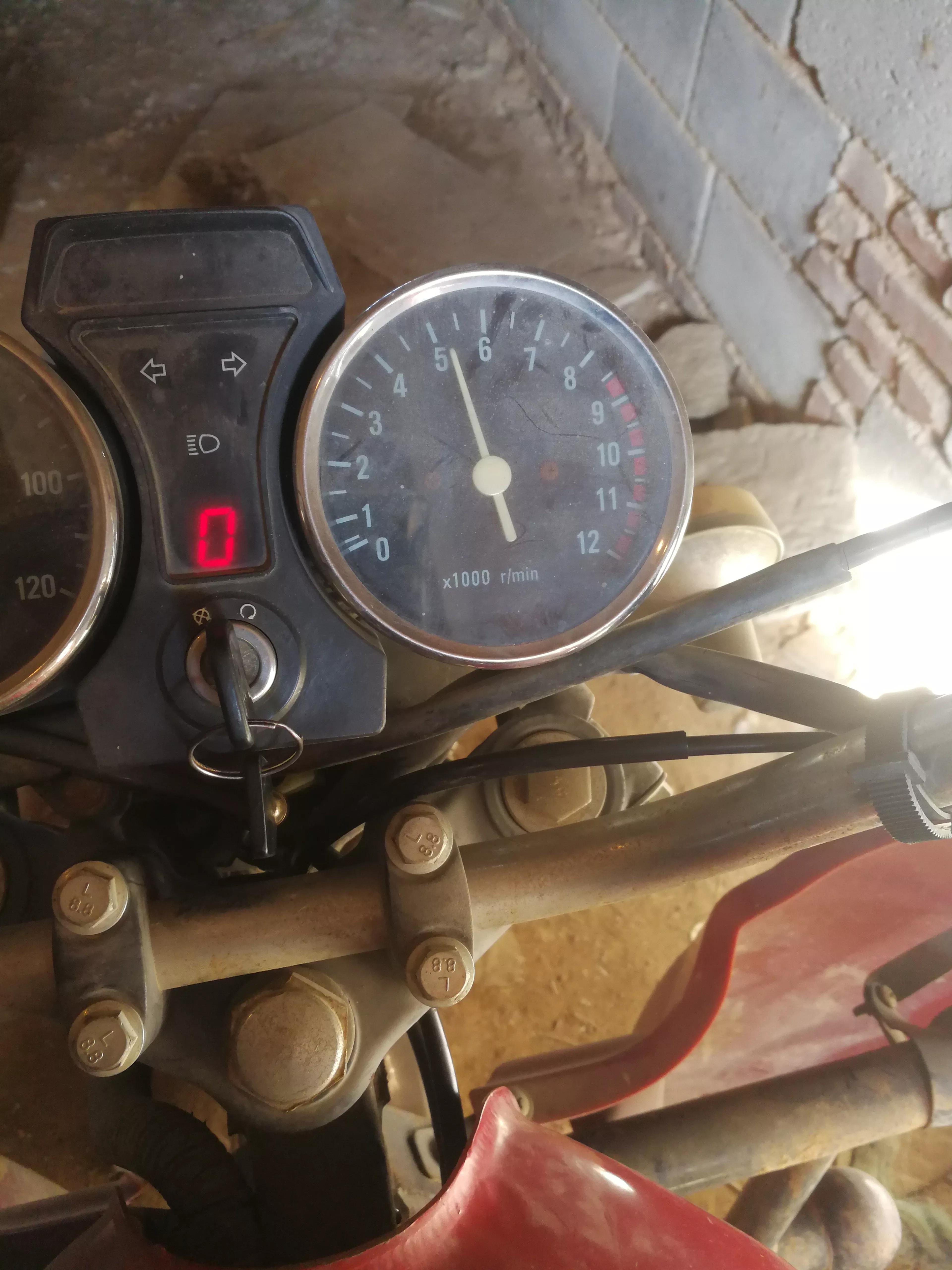 摩托车油门稳住不动转速忽高忽低,摩托车怠速忽高忽低电喷