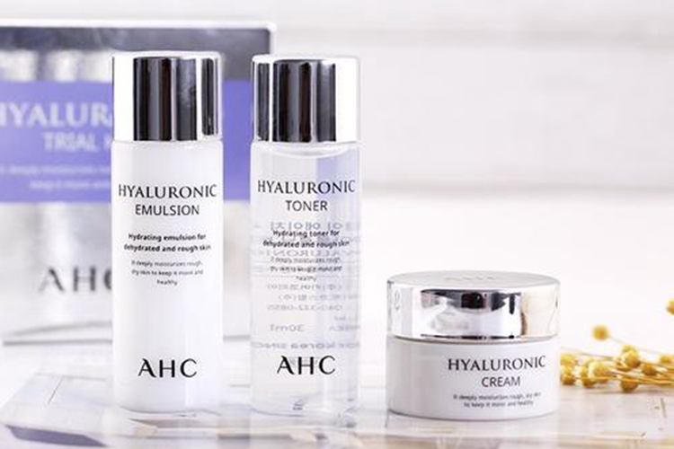 护肤品买单不如买双，4款好用不贵的水乳堪称良心货，补水又保湿