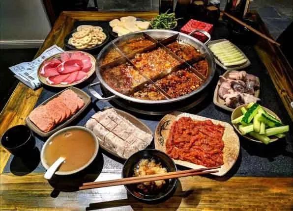 重庆各个区域好耍好吃的推荐,重庆哪有好吃好玩的地方