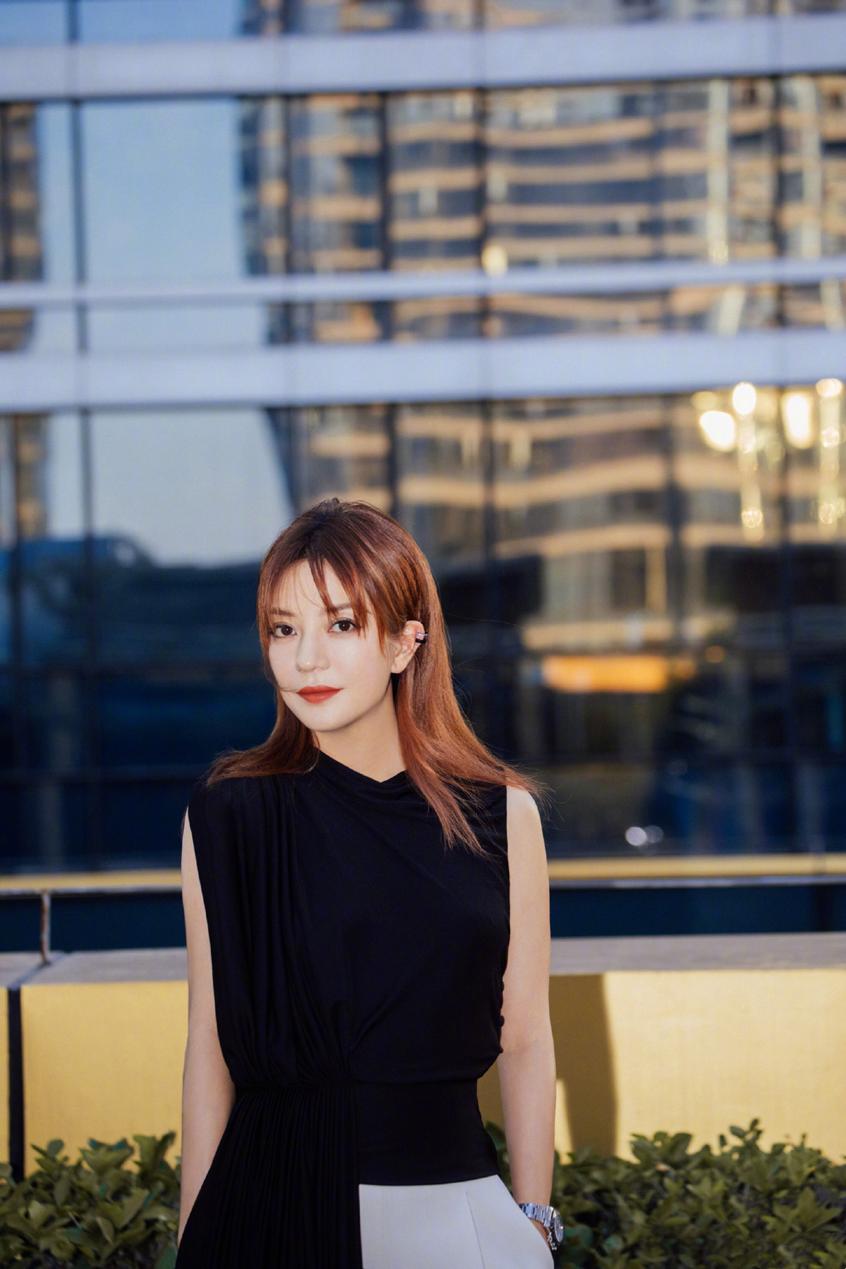 方脸比网红脸好看,网红脸out了今年流行高级方脸