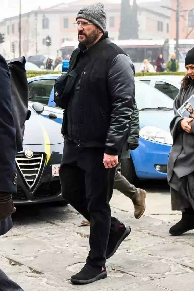 棒球服烂大街穿搭,棒球夹克优雅穿搭