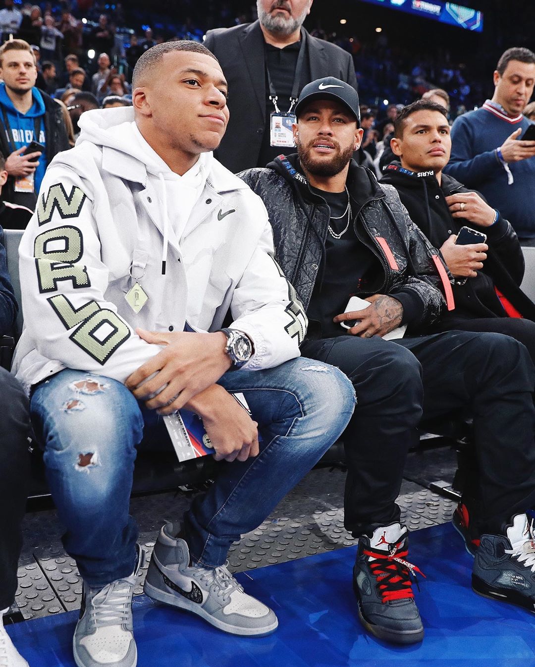 濮嗗反浣╃┛鐨刟j1,濮嗗反浣╃┛aj1