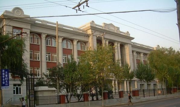 芬芳过往、岁月静好：品读哈尔滨最美的五所小学