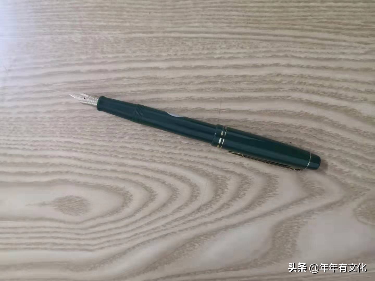 钢笔开箱7元,百乐最值得入手的钢笔
