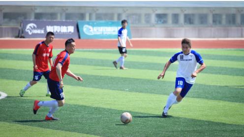 “岩羚杯”大连市足球联赛，开球！