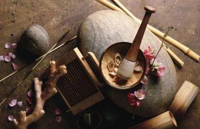 口淡口苦口臭口甜是什么原因,口苦和口辣的区别