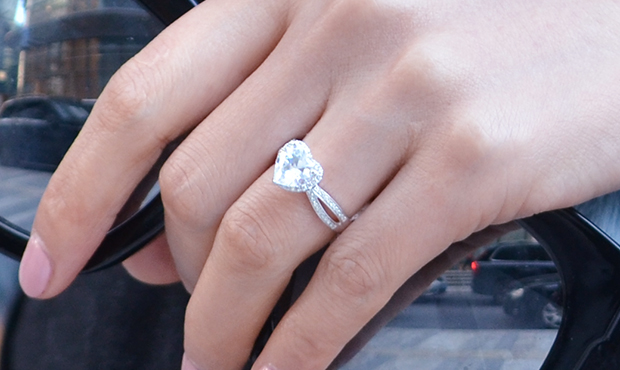 哪个品牌的白金戒指性价比高,定制白金戒指