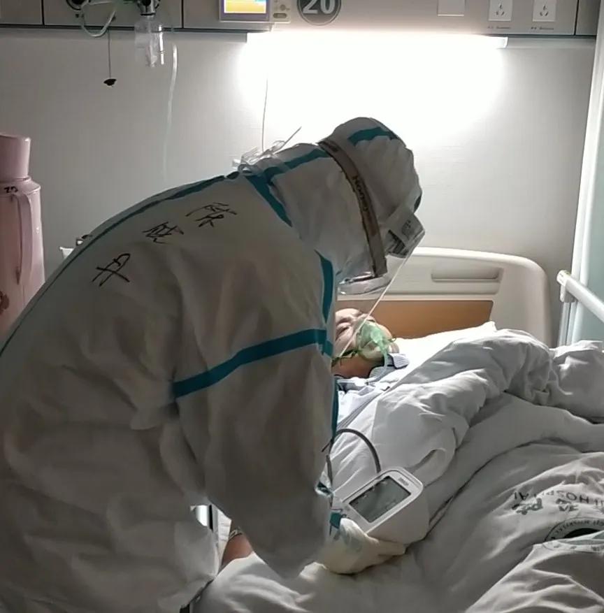 致敬2020每一个逆行的背影,回顾2019年消防员最美逆行背影