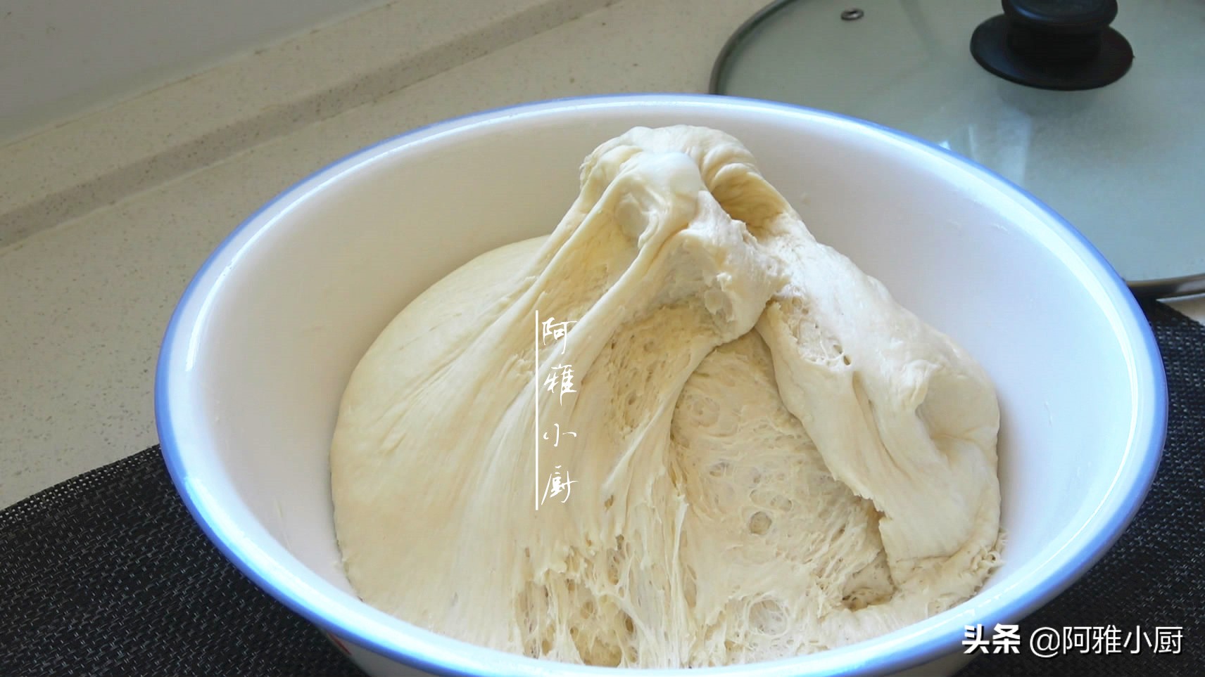 蓬松酥脆大油条的做法,不用泡打粉的油条怎么做酥脆松软