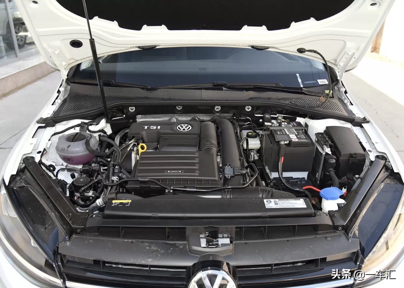 高尔夫2021款200tsidsgpro,高尔夫2019款200tsi舒适价格