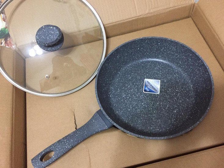 厨师炒菜用什么锅才不粘锅,炒菜的厨师锅哪个牌子的好