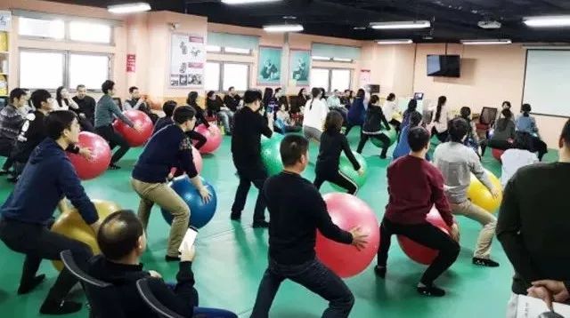 顺产和剖宫产都经历过的感受,剖宫产和顺产哪个疼