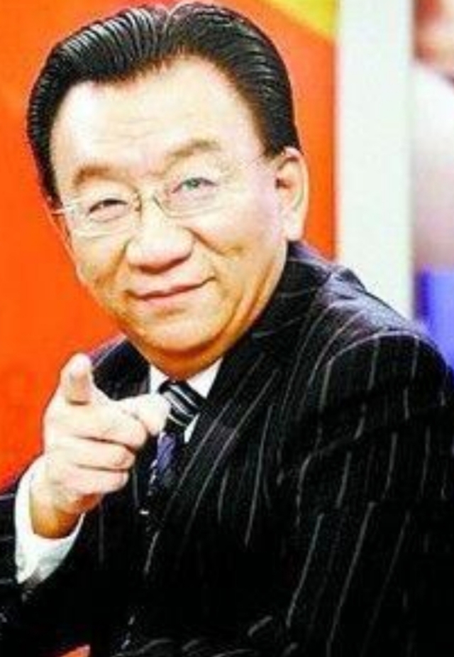 一辈子没有好的作品，晚年只能靠绯闻吸引大众眼球