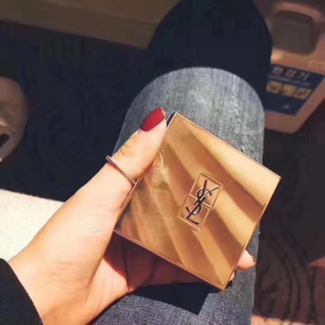 无限回购神仙散粉,无限回购的定妆粉粉质非常细腻