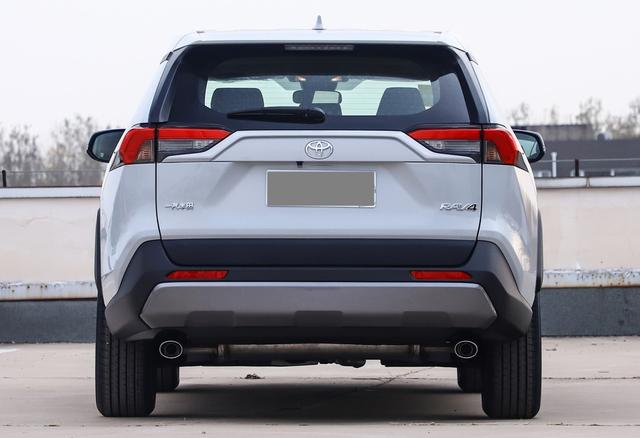 买不起霸道的丰田车主,开了的12年丰田rav4还值得入手吗