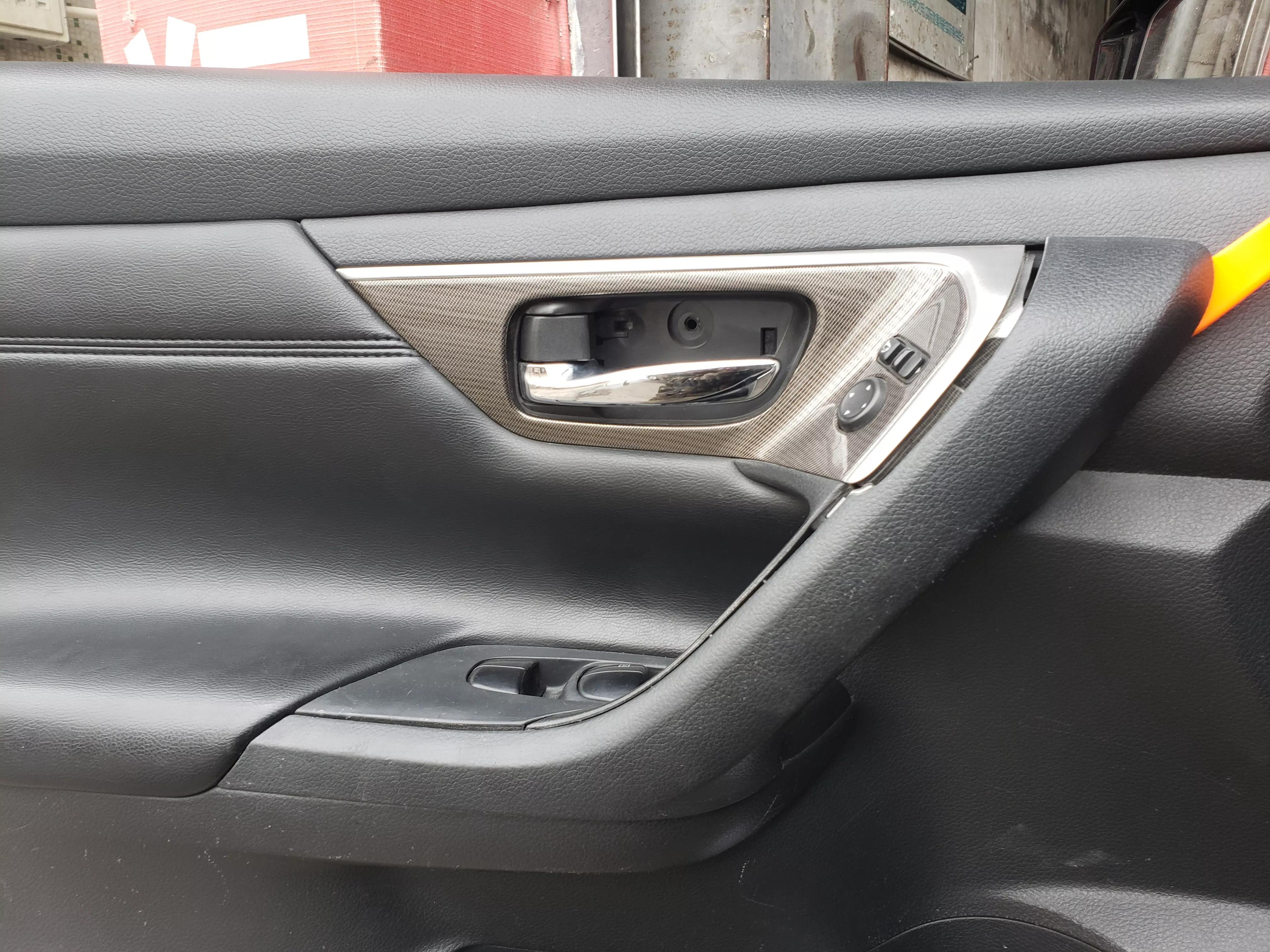 天籁车门玻璃升降器怎么拆卸,尼桑天籁玻璃升降器开关