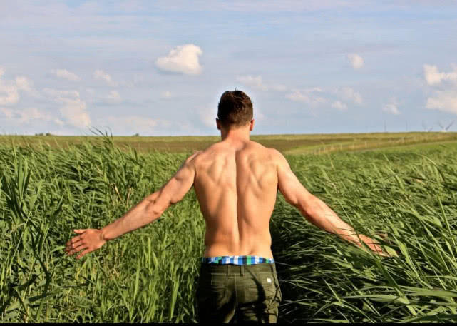 背部肌肉训练动作跟练,徒手练背肌锻炼动作