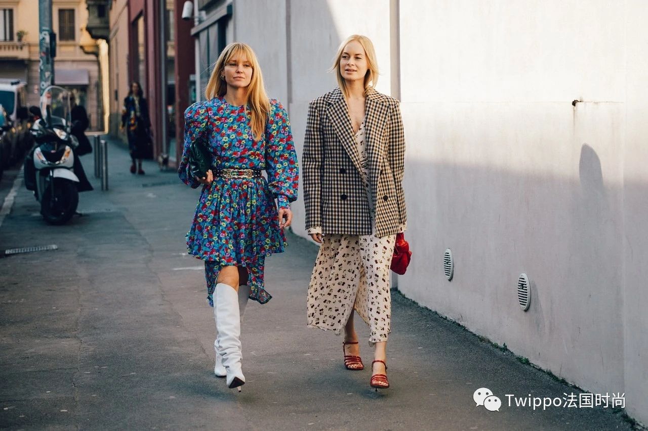 巴黎女孩春天穿什么裙子,法国女人夏天穿什么裙子