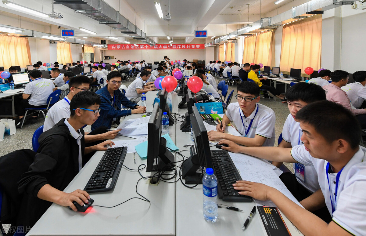 就读于中部211大学计算机专业，但是学科实力很差，是否还有出路