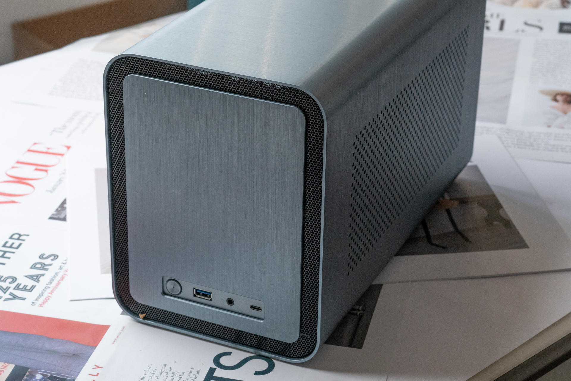 乔思伯机箱v11开箱,乔思伯n1组装nas