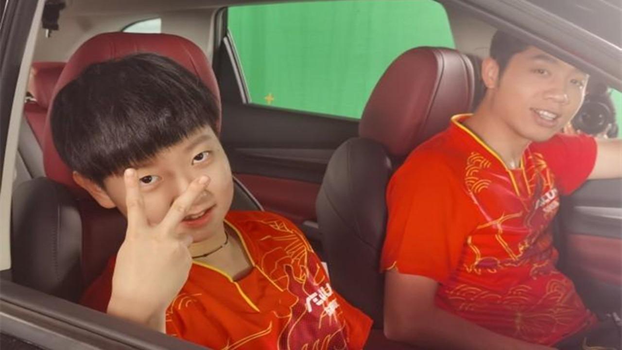 国乒陈梦自拍,国乒丁宁孙颖莎大合照