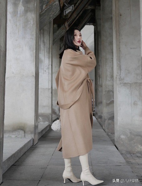 棕色大衣秋冬高级感,休闲黄棕色大衣怎么穿出高级感
