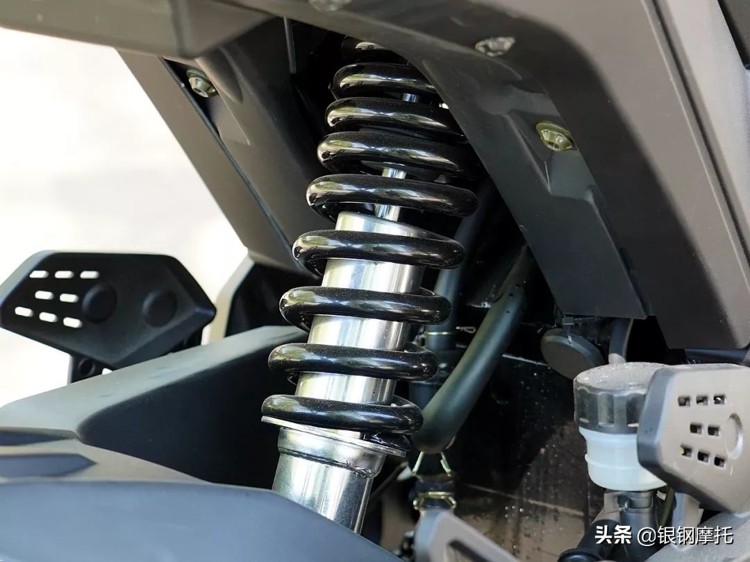 2018款银钢小怪兽125cc,银钢小怪兽yg150-23a电喷实测油耗