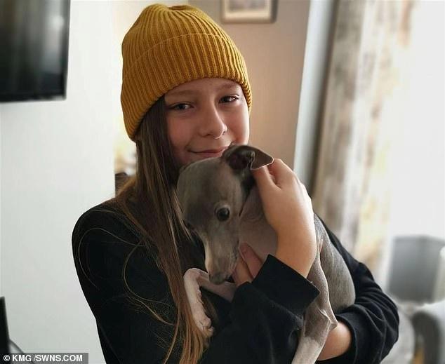 英12岁孩子变性,3岁意识到“搞错身体”,其母称后悔可再当男性