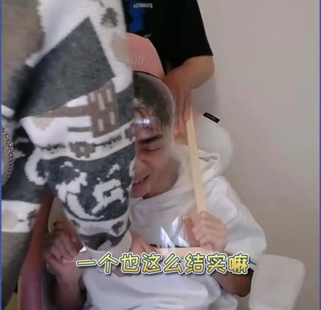 王小歪成功吃鸡,吃鸡王小歪原视频