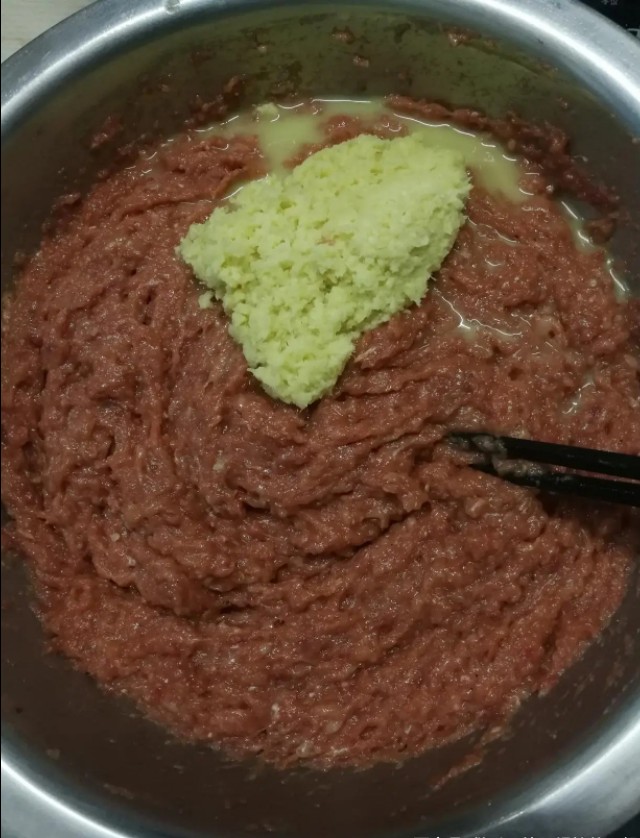 调小馄饨料,馄饨馅怎么调好吃包馄饨慢动作