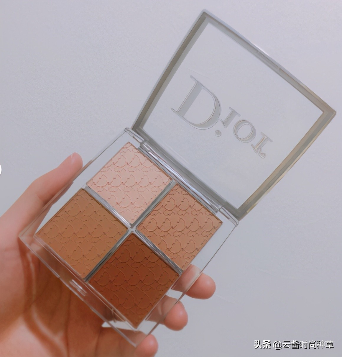 杨颖化妆用什么粉底,杨颖推荐彩妆