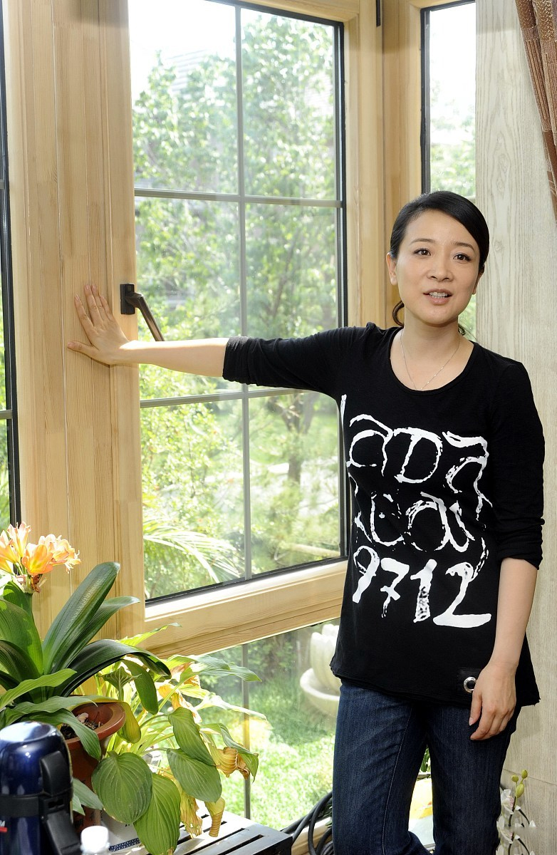 陈小艺大红裙图片,陈小艺穿什么衣服好看