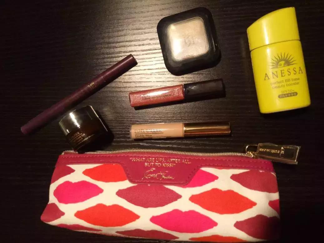 女生化妆包大揭秘,美少女蝴蝶结化妆包