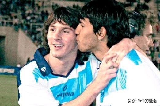 梅西自拍阿圭罗睡觉照片,梅西拍阿圭罗睡觉