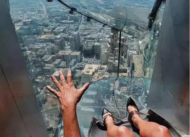 到这个大街小巷都能拍出ins风网红照的地方，过不一样的异域春节