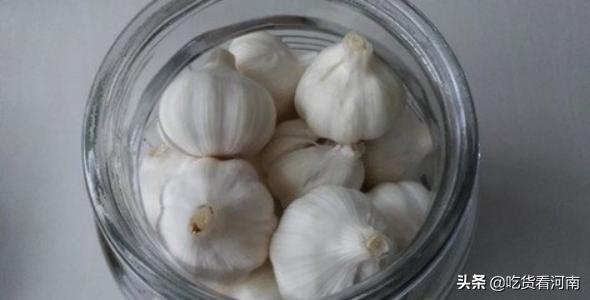 老熟的大蒜做糖蒜好吃吗,不喜欢吃太酸的大蒜