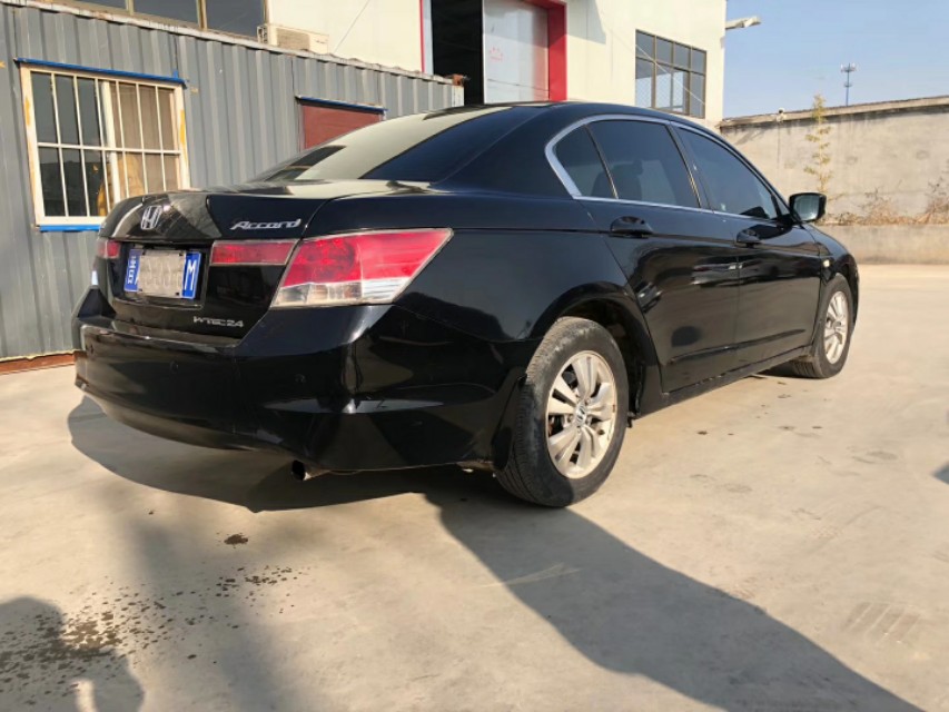 农村人就是图个实惠，09年雅阁家用足够了，有面子也有里子。